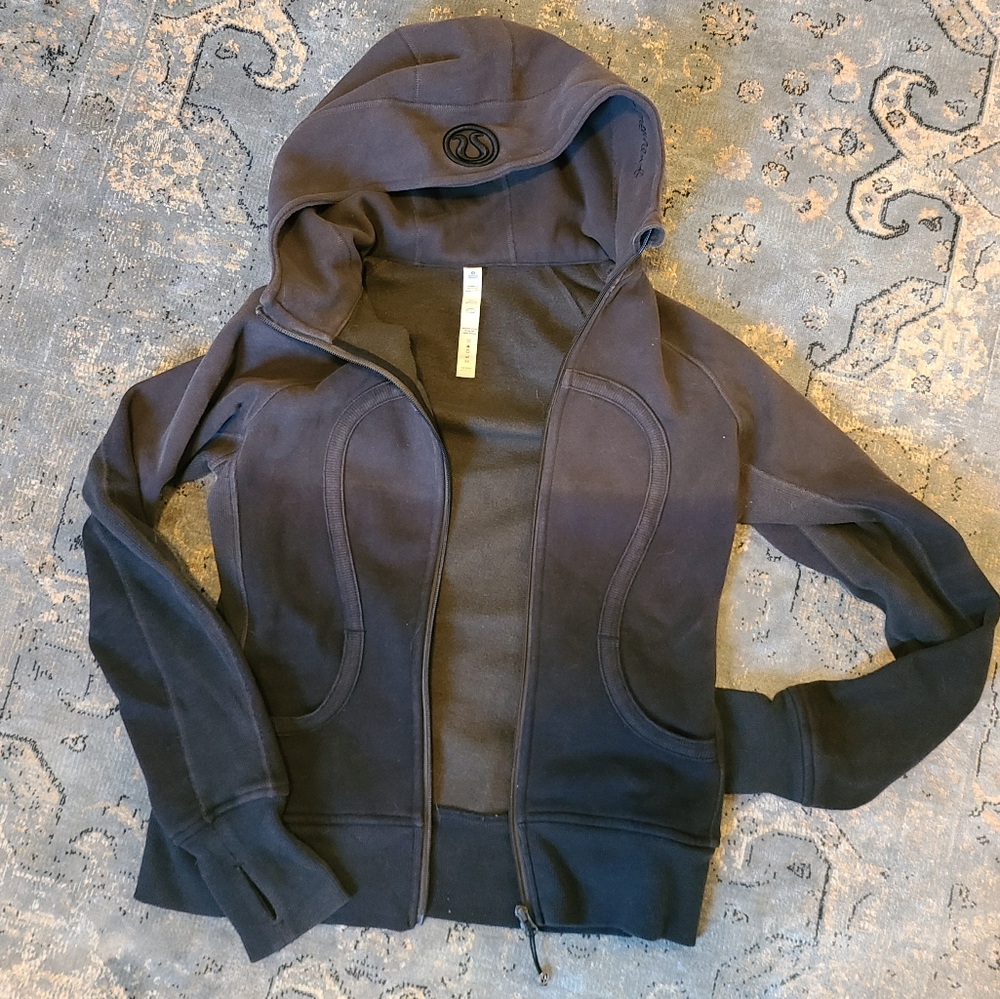 Lululemon Scuba Hoodie (ombre black)